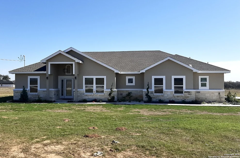 Unit for sale at 180 Hidden Ranch Ct, Floresville, TX 78114