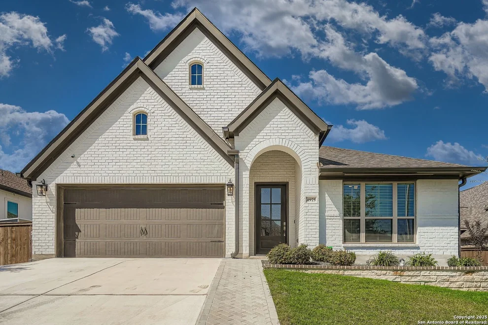 Unit for sale at 4975 Winkler Trail, Schertz, TX 78108
