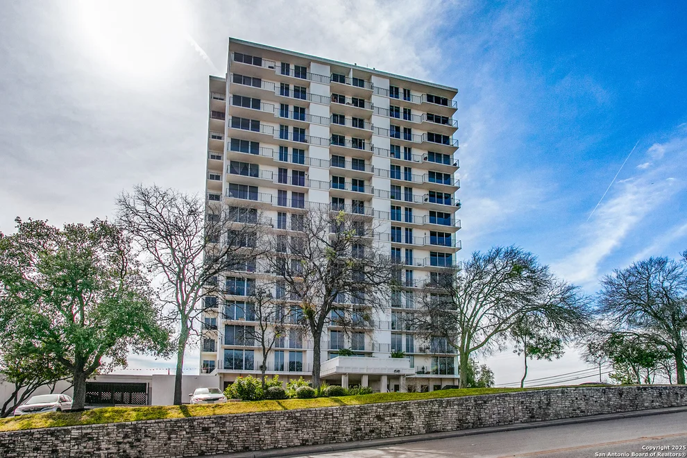 Unit for sale at 700 E HILDEBRAND AVE, San Antonio, TX 78212