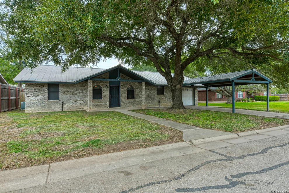 Unit for sale at 904 W WEST ST, Stockdale, TX 78160
