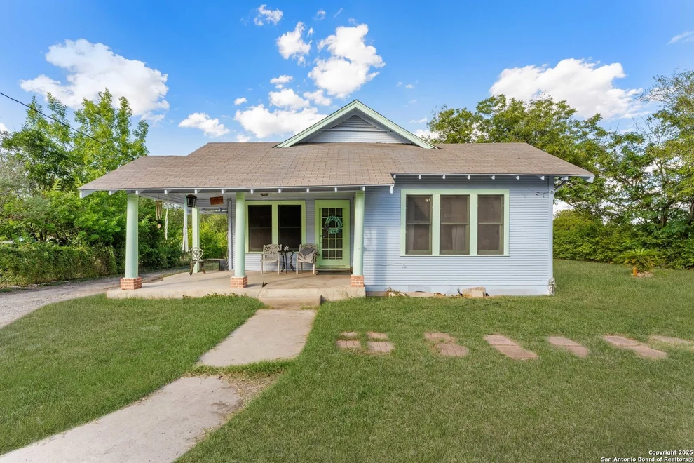 Unit for sale at 1427 E Pyron, San Antonio, TX 78214