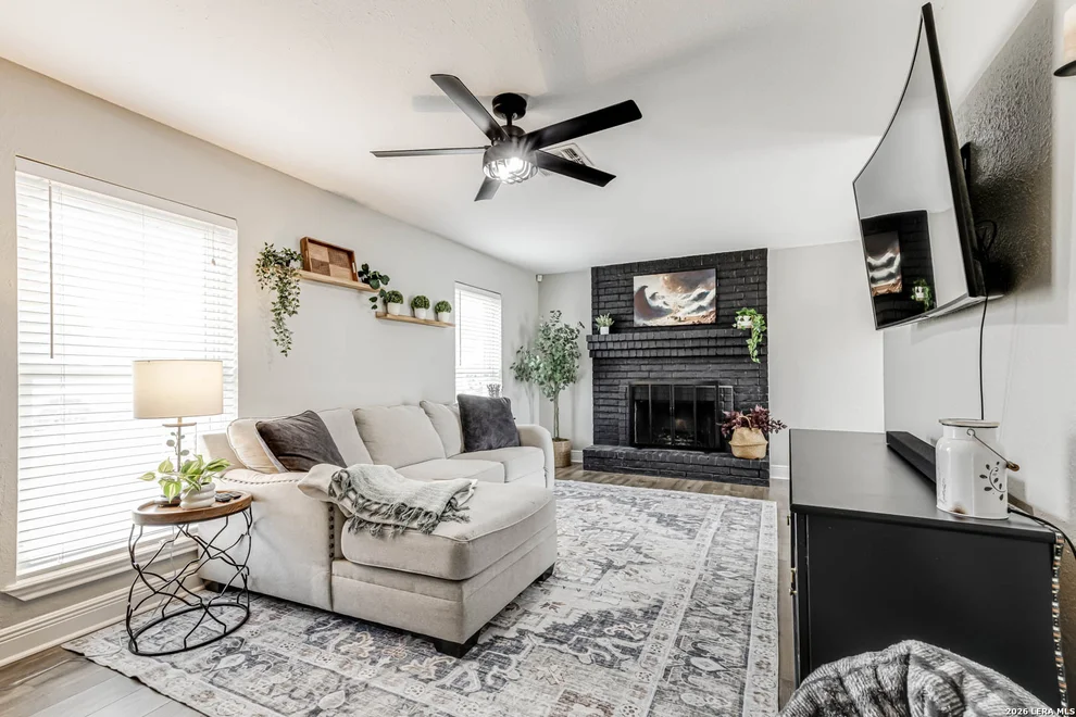 Unit for sale at 3306 Turnabout, Schertz, TX 78108