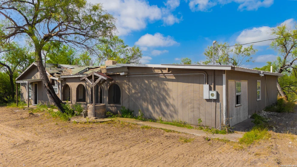 Unit for sale at 4293 County Road 531, Eagle Pass, TX 78852