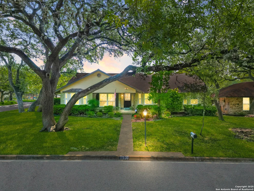 Unit for sale at 11530 Whisper Moss, San Antonio, TX 78230