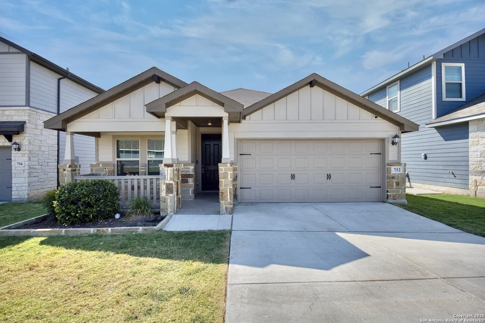 Unit for sale at 752 Clara Park, New Braunfels, TX 78130