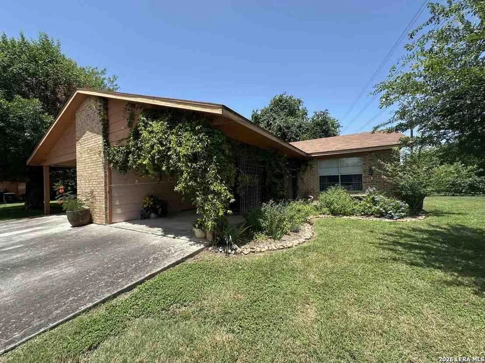 Unit for sale at 1533 Eichen, New Braunfels, TX 78130