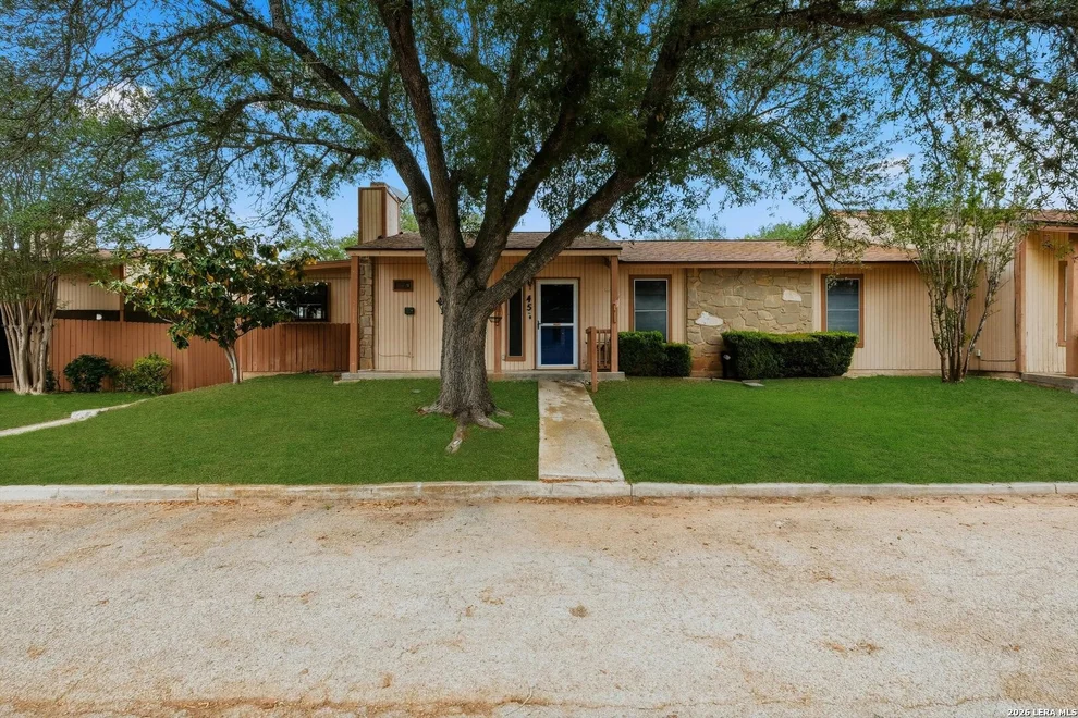 Unit for sale at 1051 Country Club DR, Seguin, TX 78155