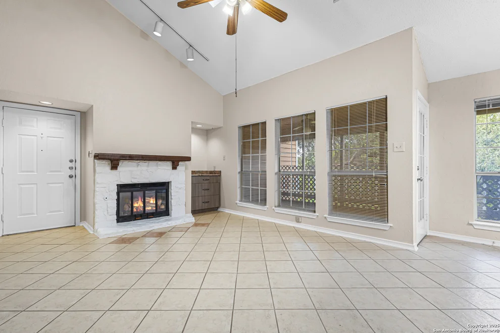 Unit for sale at 14745 Babcock Rd, San Antonio, TX 78249
