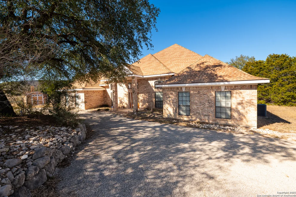 Unit for sale at 840 W RANCH ROAD 337, Leakey, TX 78873