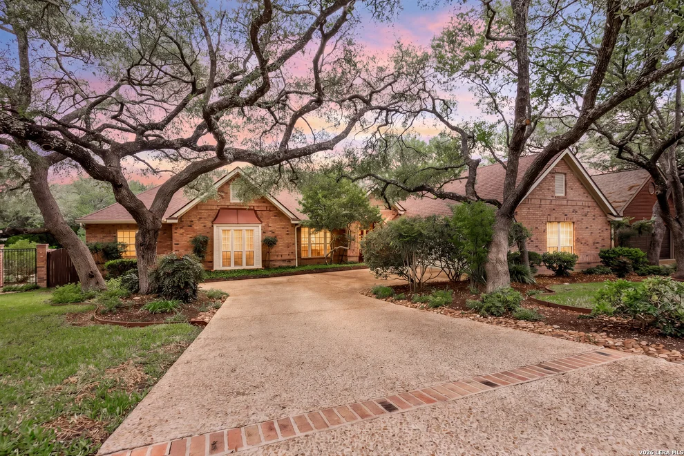 Unit for sale at 35 Inwood Manor, San Antonio, TX 78248