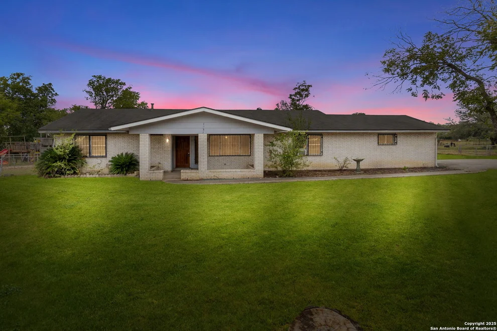 Unit for sale at 1931 triple pines, China Grove, TX 78263