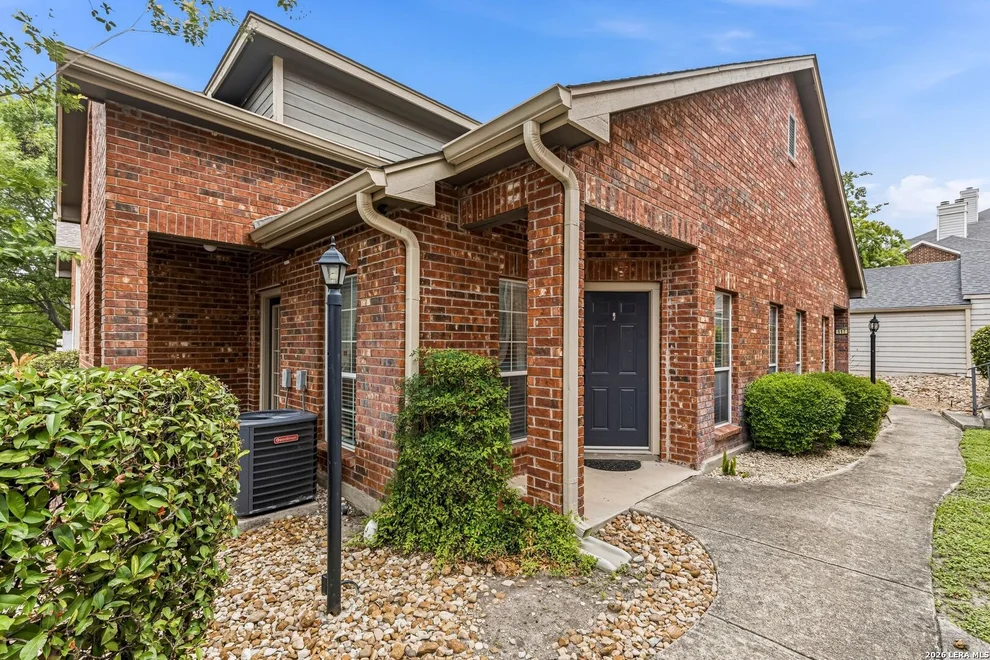 Unit for sale at 115 CHAPEL HILL CIR, San Antonio, TX 78240