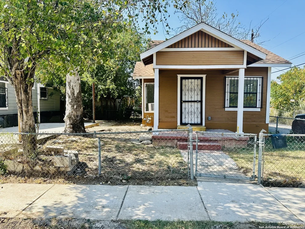 Unit for sale at 511 N Spring St., San Antonio, TX 78207
