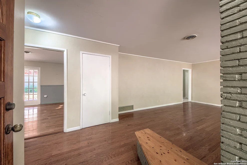 Unit for sale at 506 Larkwood Dr, San Antonio, TX 78209