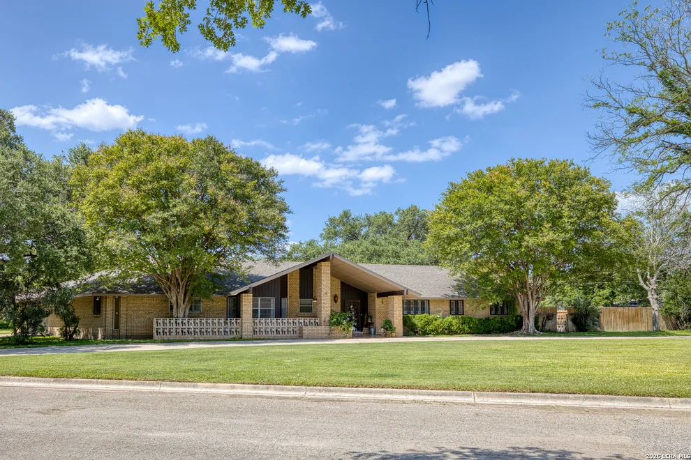 Unit for sale at 1 EL NORTE CIR, Uvalde, TX 78801