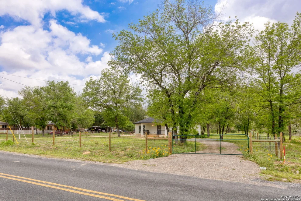Unit for sale at 24370 Trumbo, San Antonio, TX 78264