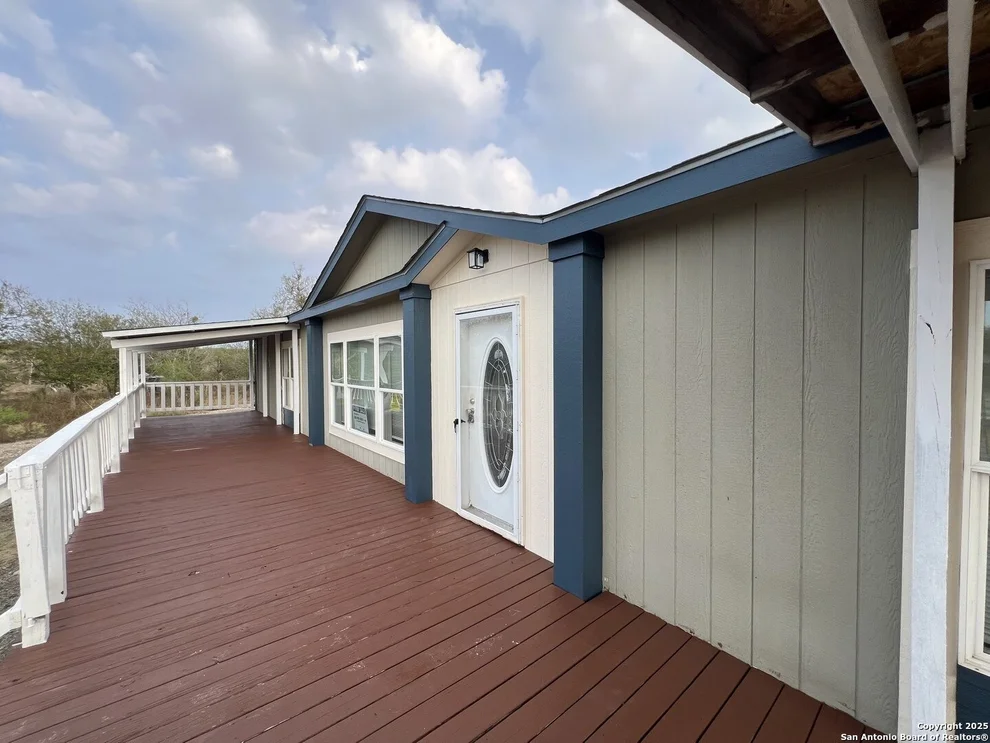Unit for sale at 862 Wetz, Marion, TX 78124