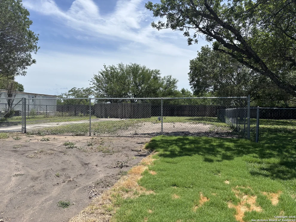 Unit for sale at 5542 Firestar Trl, San Antonio, TX 78222