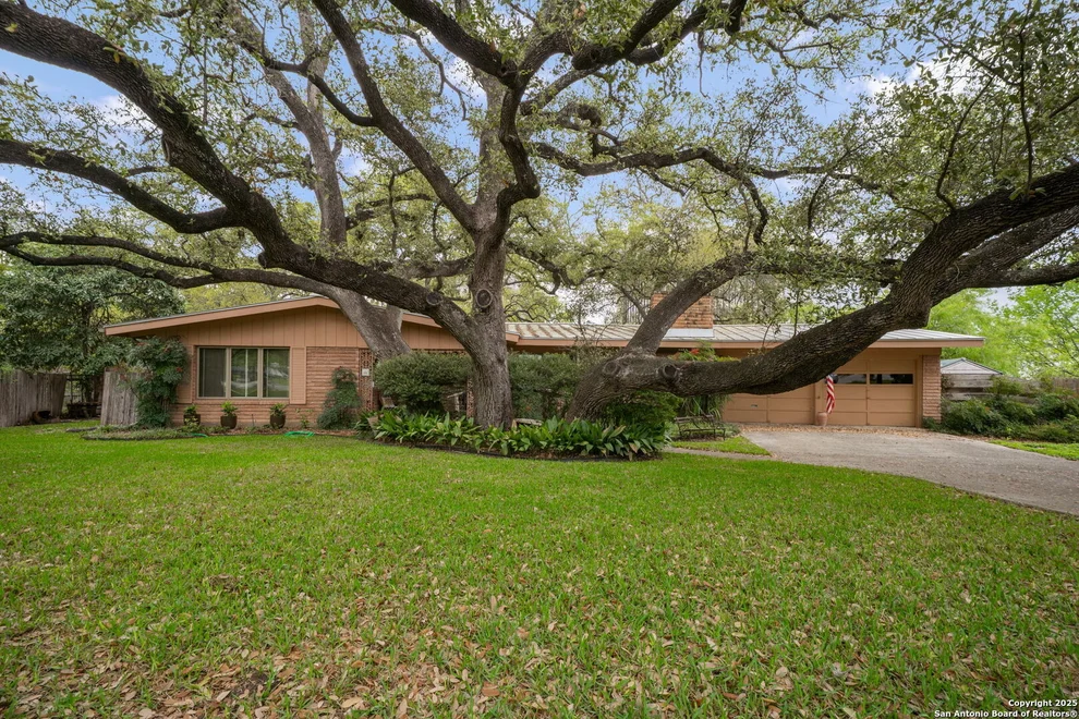 Unit for sale at 2938 Chisolm Trail, San Antonio, TX 78217