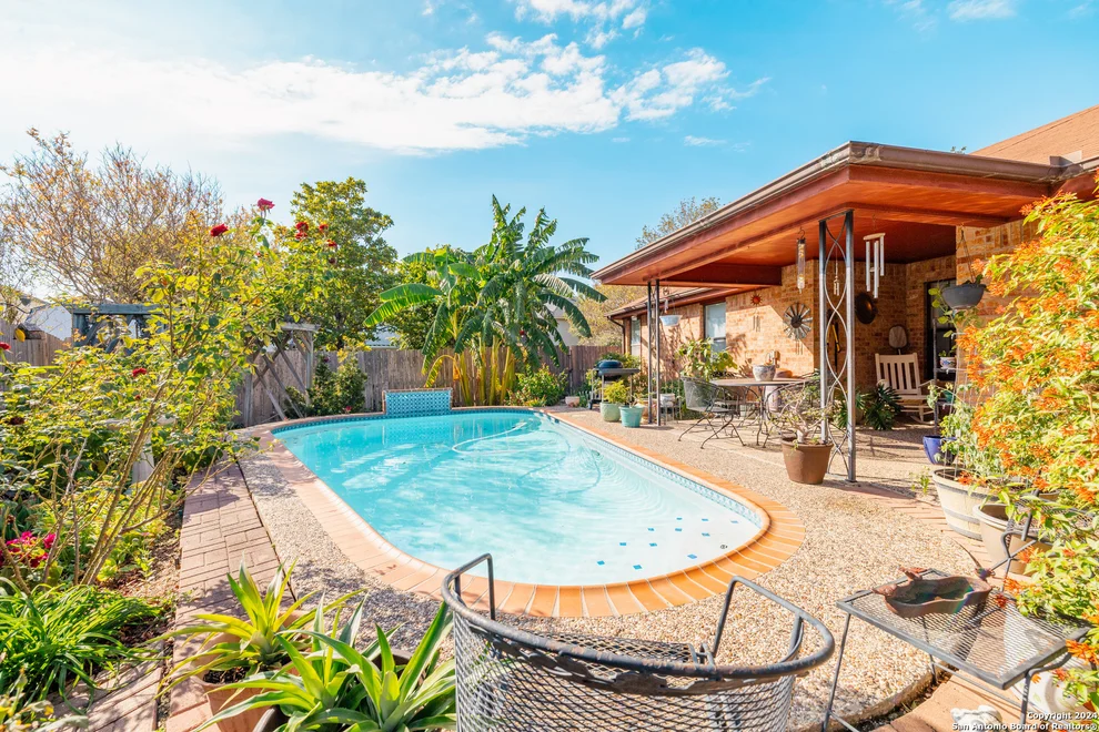 Unit for sale at 982 PARKDALE DR, New Braunfels, TX 78130