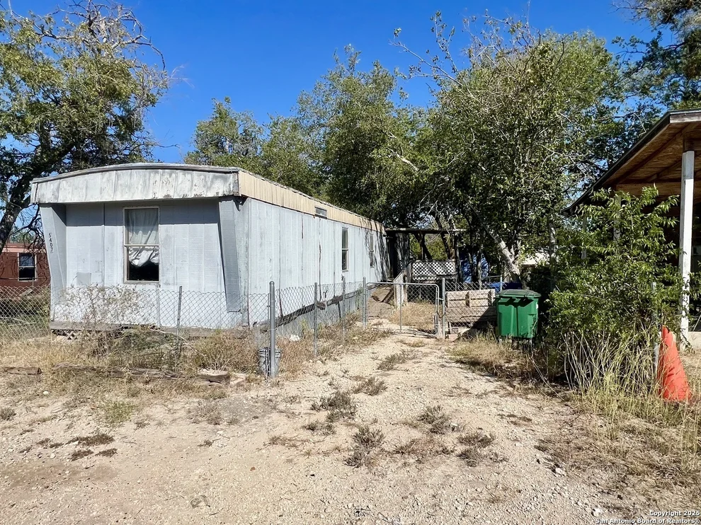 Unit for sale at 5407 Copperhead Ln, San Antonio, TX 78222
