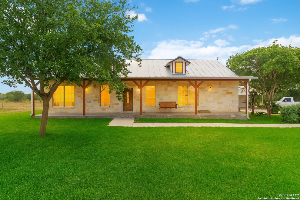 Unit for sale at 136 County Road 5781, Castroville, TX 78009