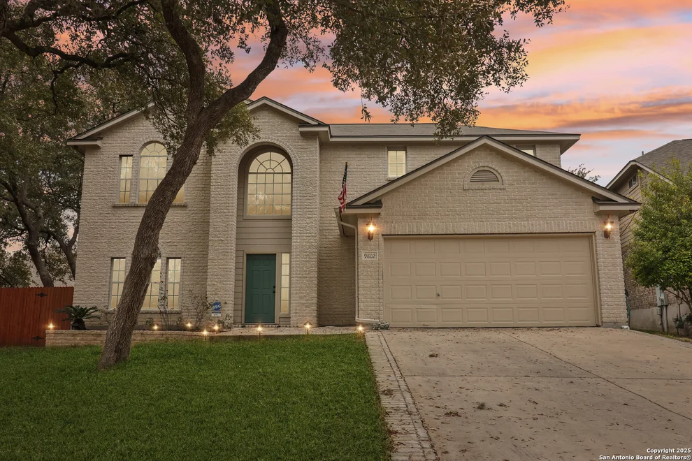Unit for sale at 9802 Selbourne Ln, San Antonio, TX 78251