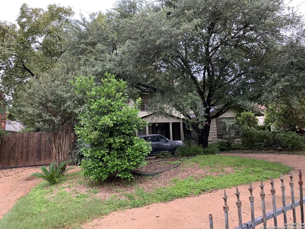 Unit for sale at 319 E Terra Alta Dr, San Antonio, TX 78209