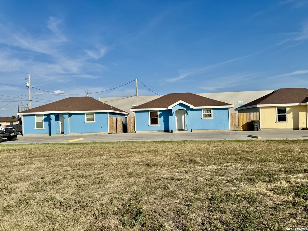 Unit for sale at 26 LOMA LINDA, Eagle Pass, TX 78852