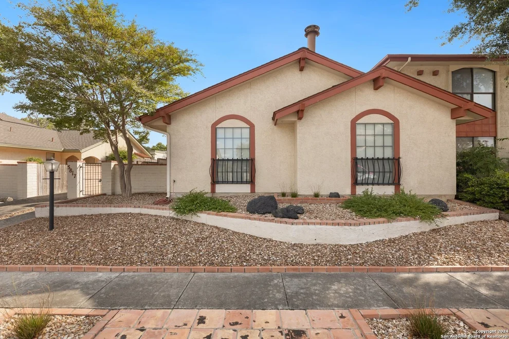 Unit for sale at 5817 ROYAL CLB, San Antonio, TX 78239