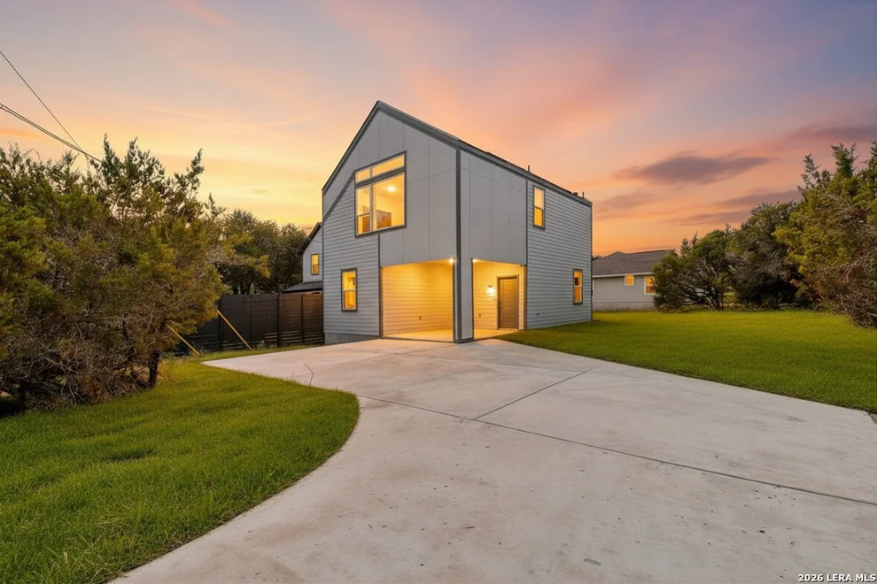 Unit for sale at 352 Caveside Drive, Canyon Lake, TX 78133