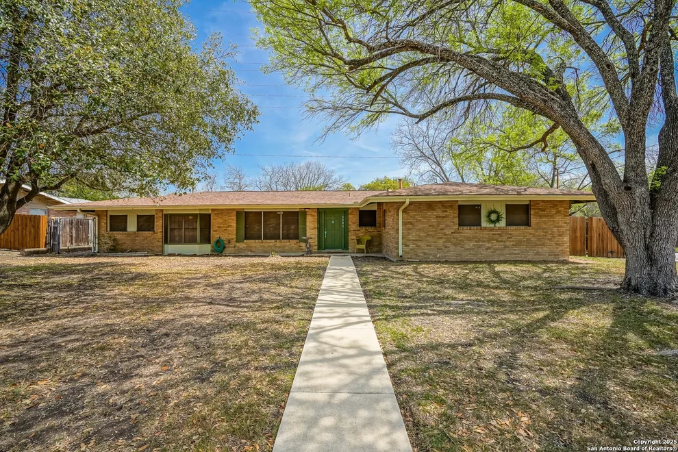 Unit for sale at 5602 Crosswind, Windcrest, TX 78239
