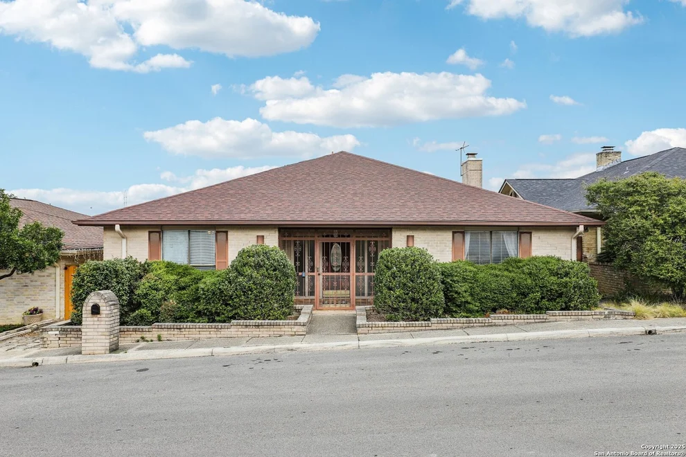 Unit for sale at 5817 Winding Ridge, Windcrest, TX 78239