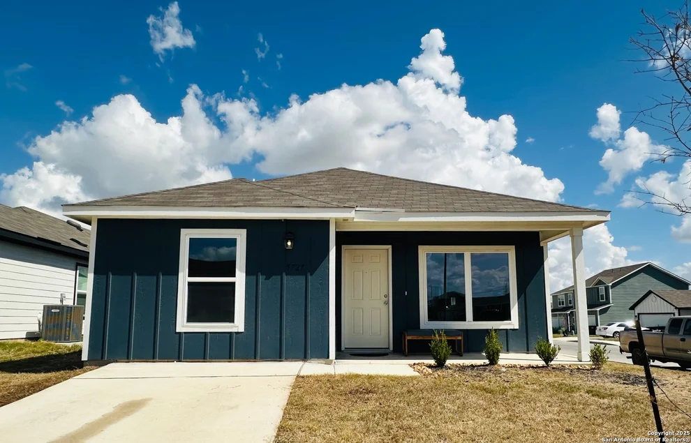 Unit for sale at 5727 Coopers Xing, San Antonio, TX 78222