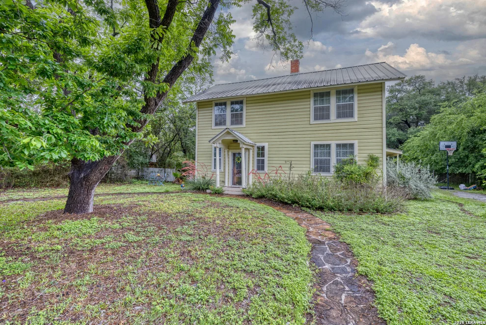 Unit for sale at 218 W Leona St, Uvalde, TX 78801