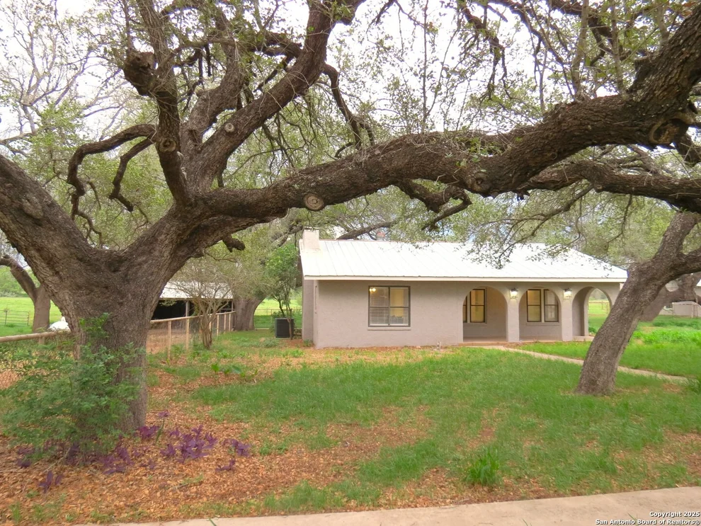 Unit for sale at 490 Horton, Poteet, TX 78065