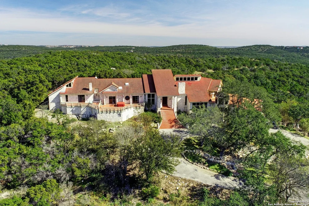 Unit for sale at 17050 Sunridge Pt, Helotes, TX 78023