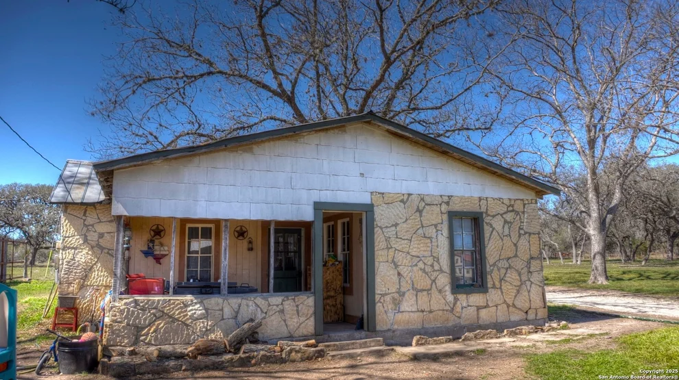 Unit for sale at 151 Mountain Street, Leakey, TX 78873