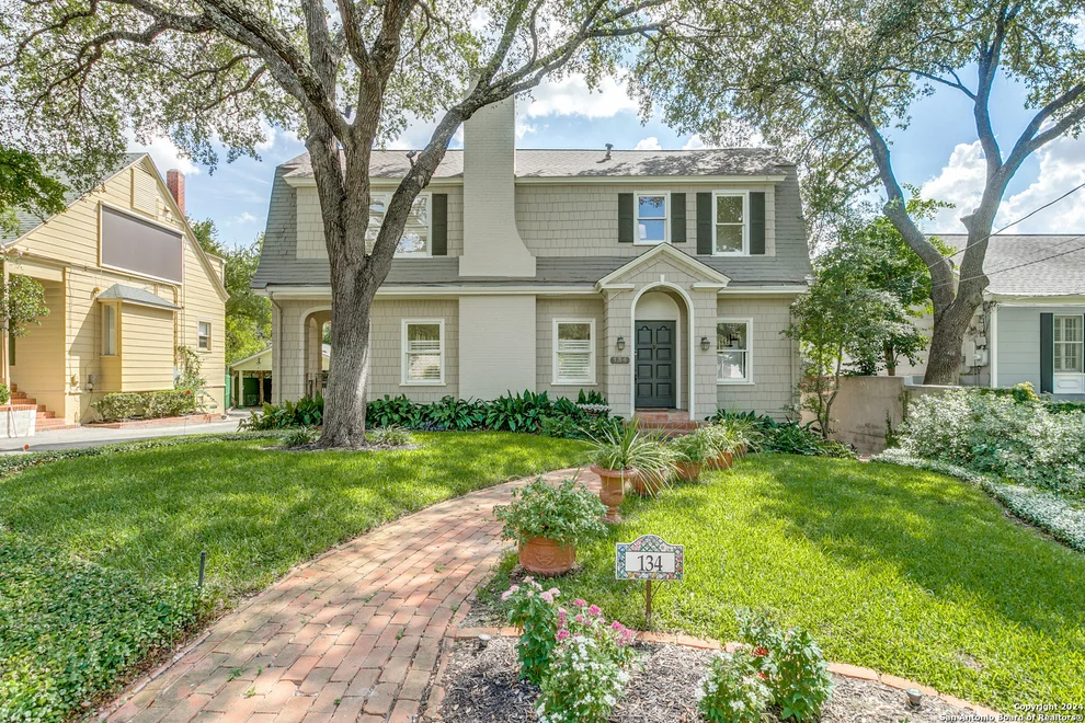 Unit for sale at 134 LAUREL HEIGHTS PL, San Antonio, TX 78212
