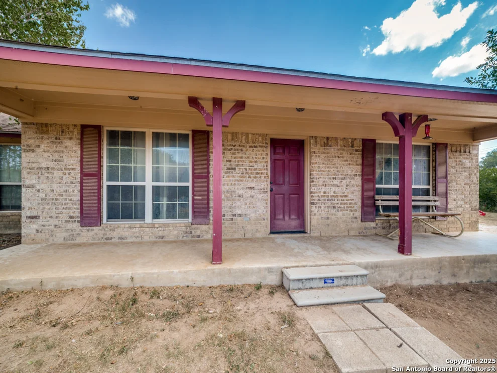 Unit for sale at 4979 FM 1343, Devine, TX 78016
