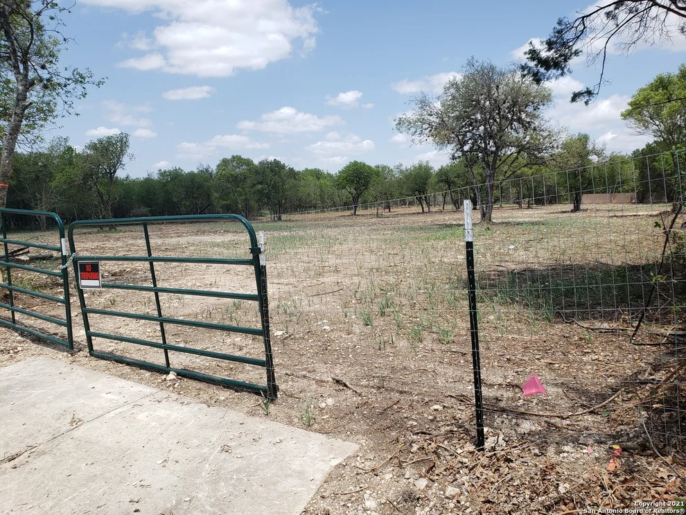 Unit for sale at 6011 BABCOCK RD, San Antonio, TX 78240