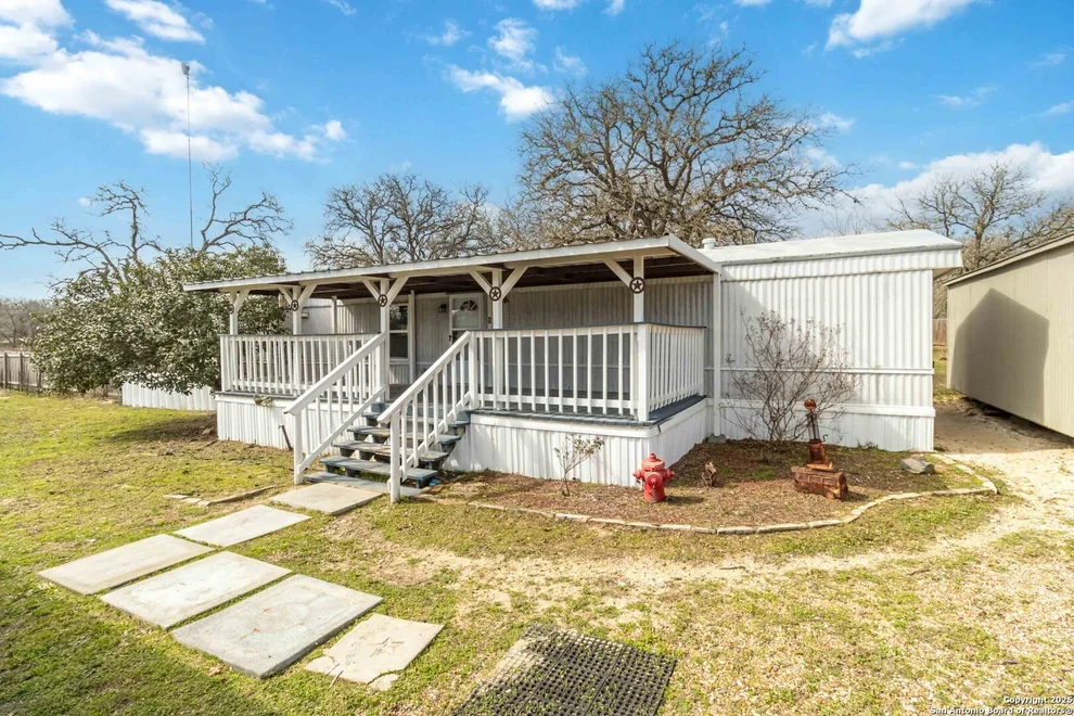 Unit for sale at 804 Hollow Tree, La Vernia, TX 78121