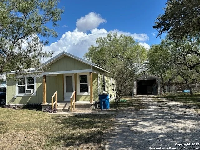 Unit for sale at 224 Hazen, Sinton, TX 78387