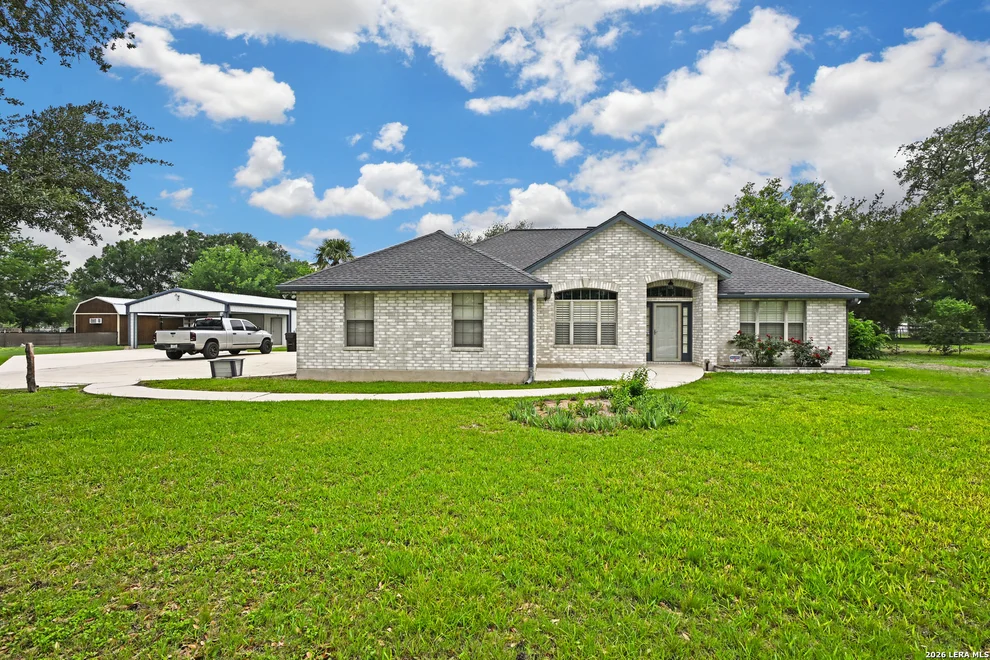 Unit for sale at 125 RED OAK TRL, Marion, TX 78124