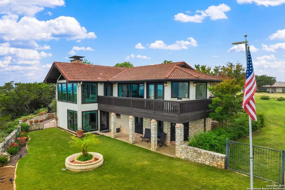Unit for sale at 327 loma vista, Kerrville, TX 78028