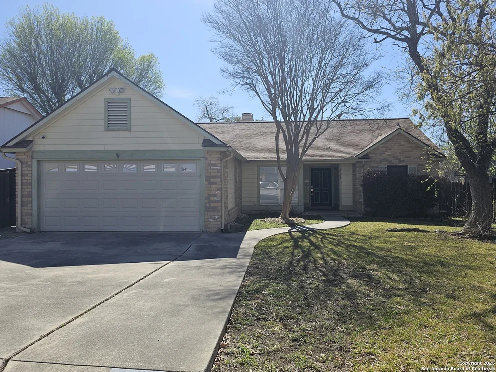 Unit for sale at 10105 Trappers Ridge, Converse, TX 78109
