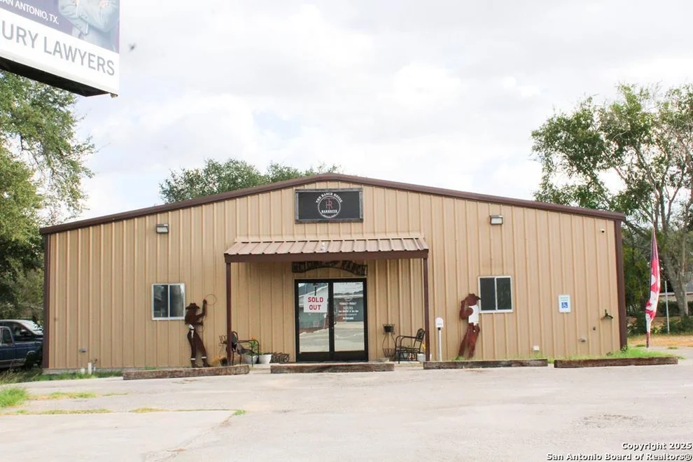 Unit for sale at 1511 W Corpus Christi, Beeville, TX 78102
