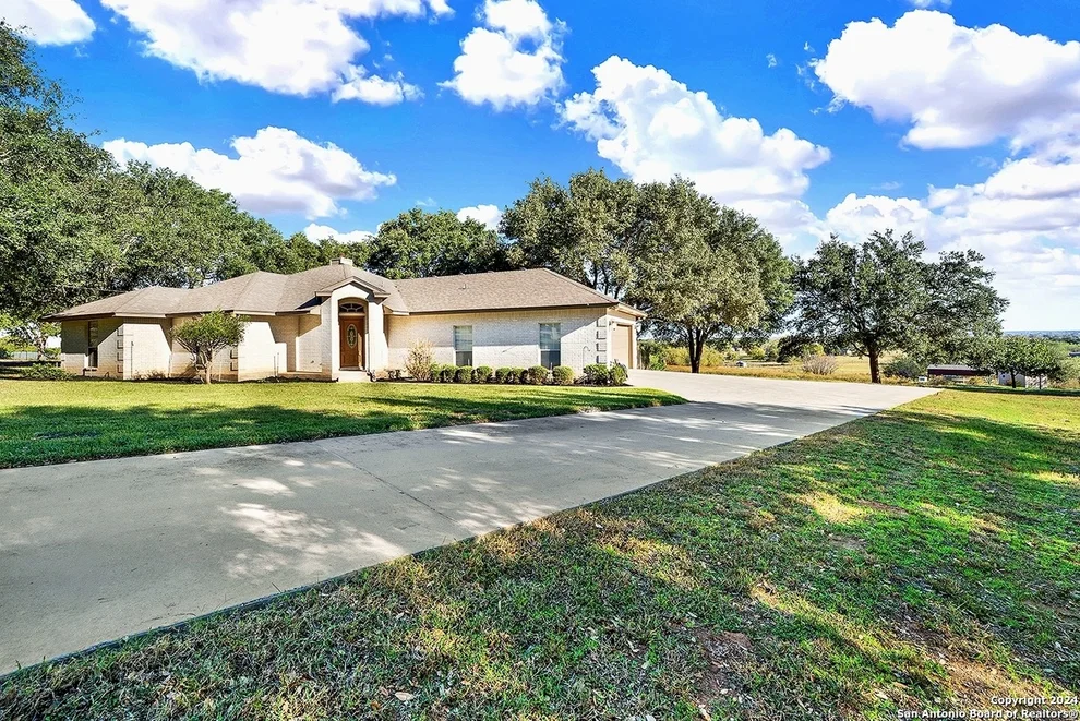 Unit for sale at 257 BLUFFCREEK DR, La Vernia, TX 78121
