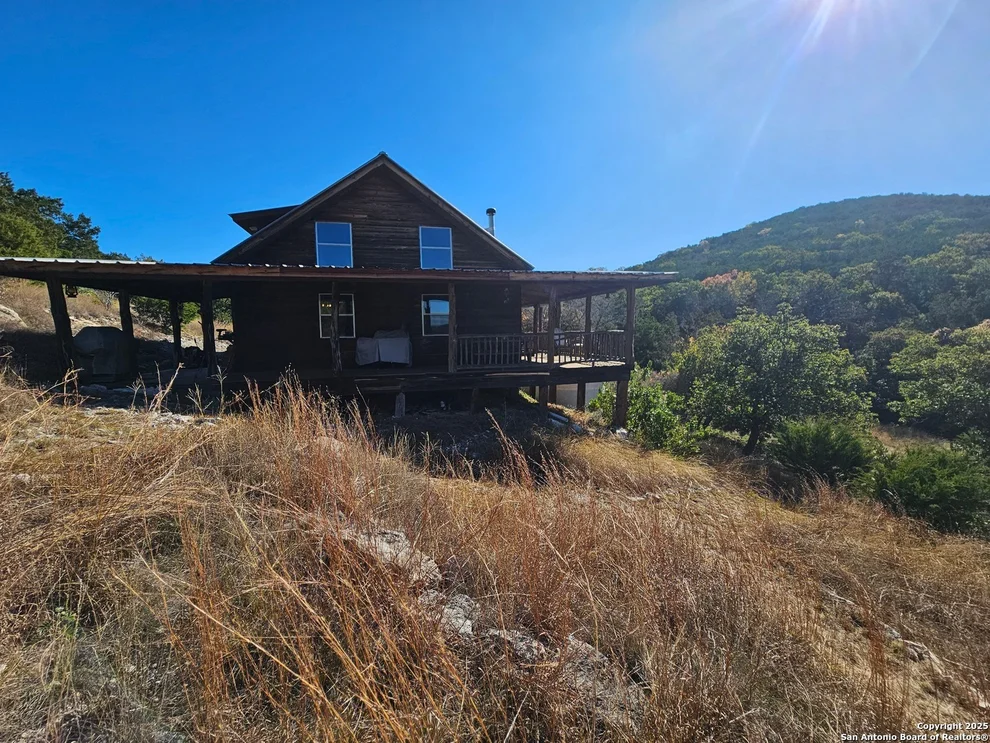 Unit for sale at 1035 Riemer Creek Rd, Leakey, TX 78873