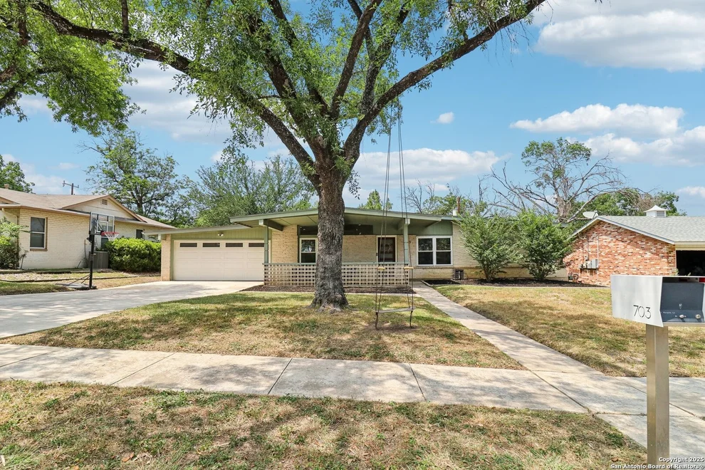 Unit for sale at 703 Marquis, San Antonio, TX 78216